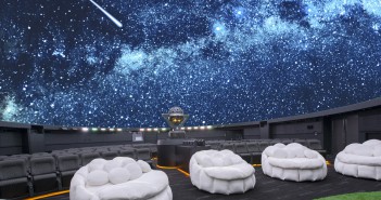 Konica Minolta Planetarium “Manten” (article by amuzen)
